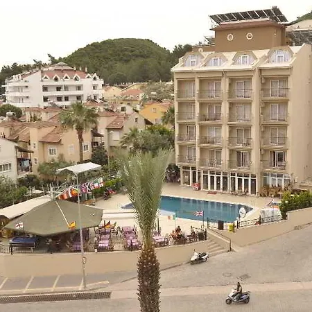 Club Dorado Hotel