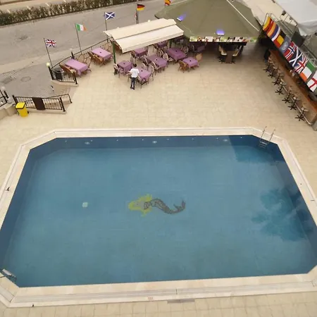 Club Dorado Μαρμαρίς