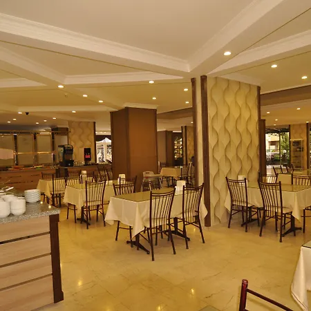 Club Dorado Μαρμαρίς