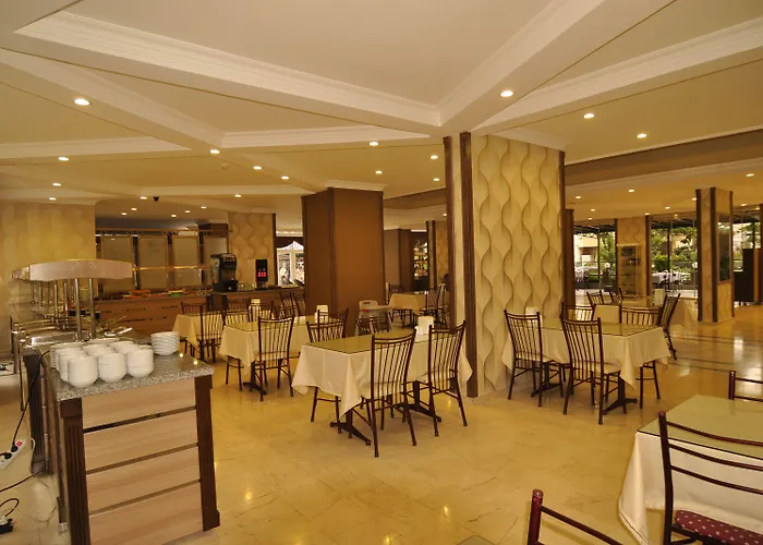 Club Dorado مرمريس