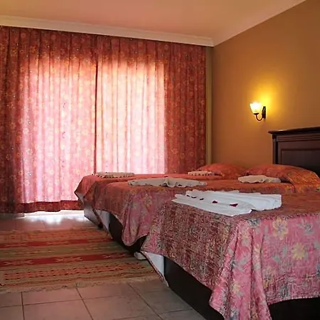 Ξενοδοχείο Club Dorado 3*