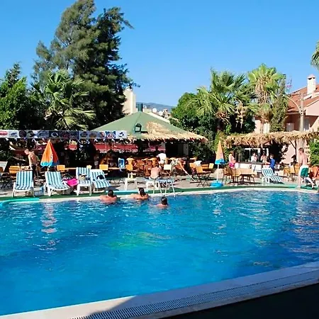 Club Dorado Μαρμαρίς