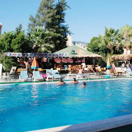 Club Dorado Hotel 3*