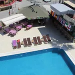 Club Dorado Hotel