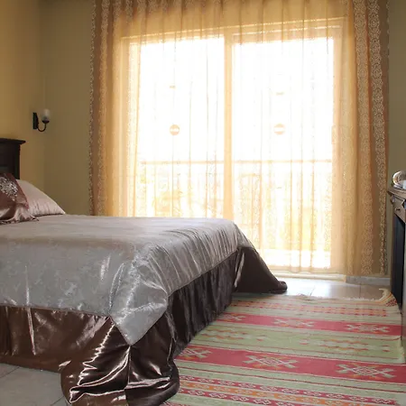 Club Dorado מרמריס